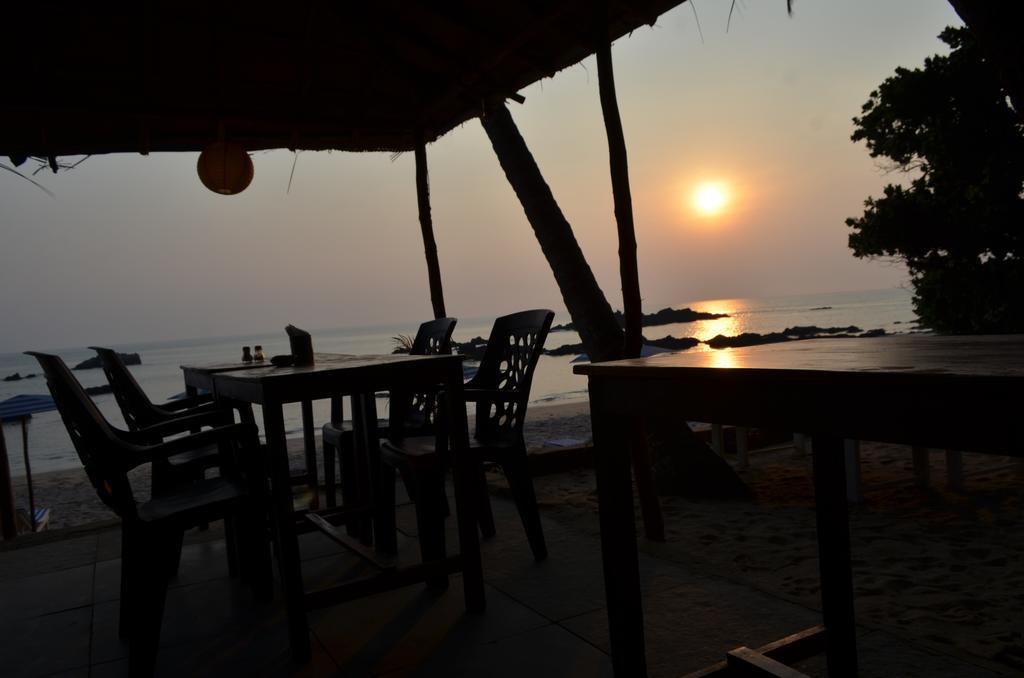 Cola Beach Sunset Bay Ngoại thất bức ảnh